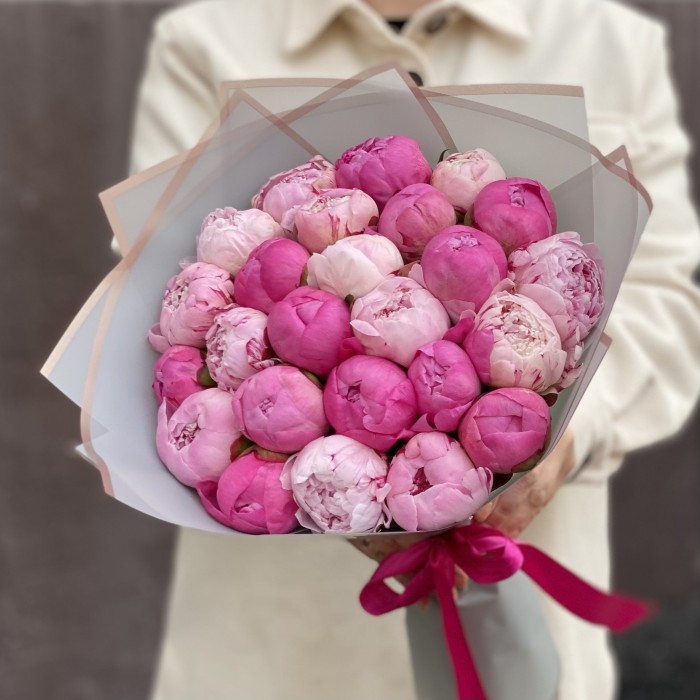 Розовый микс из 25 пионов